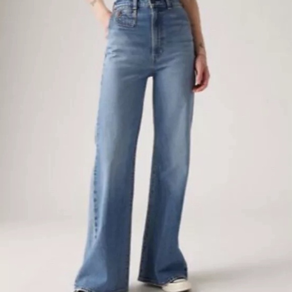 SOLD-Levi's Super-High Rise Ribcage Bell Flare Blue Jeans Women’s NWT Size 29X32 - Picture 5 of 16